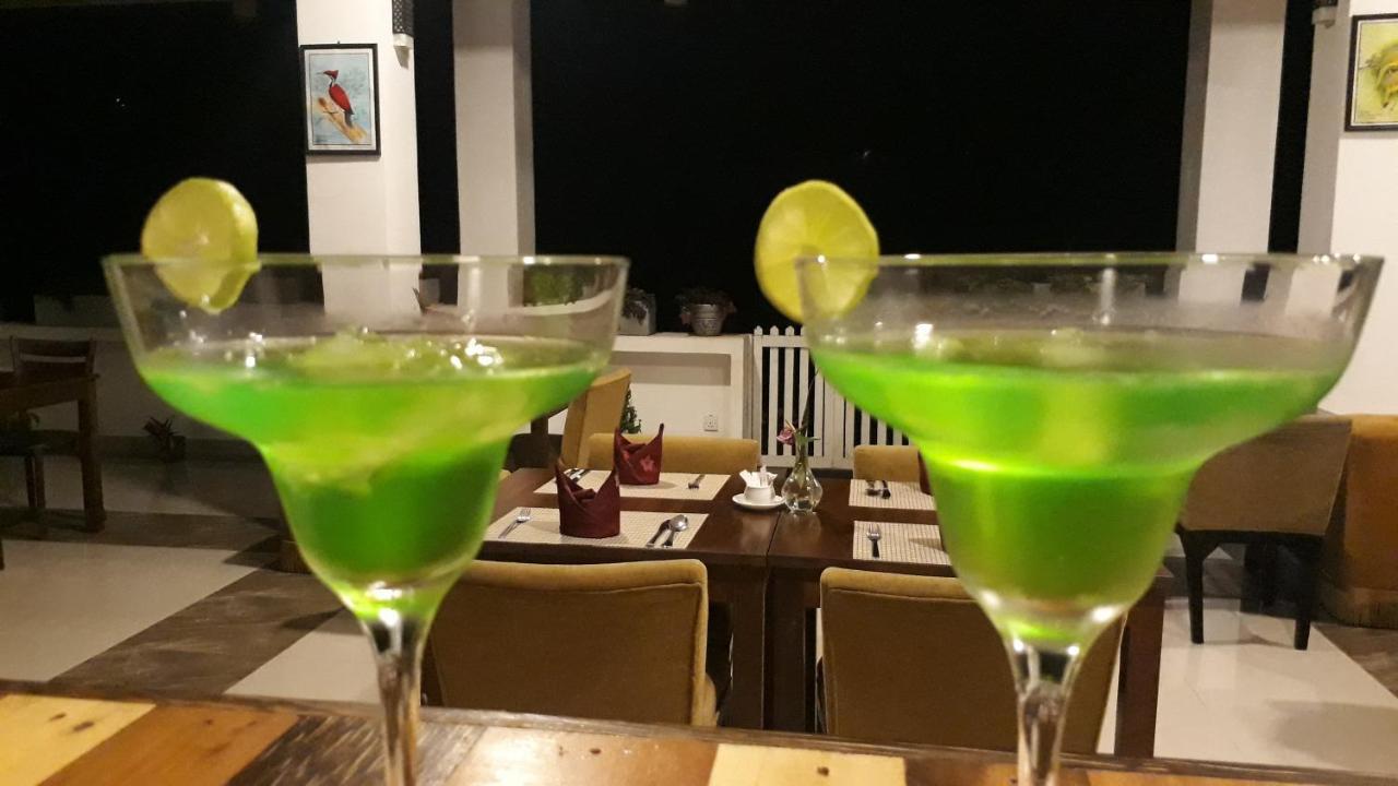 Kandy Rivers Edge Nature Resort מראה חיצוני תמונה