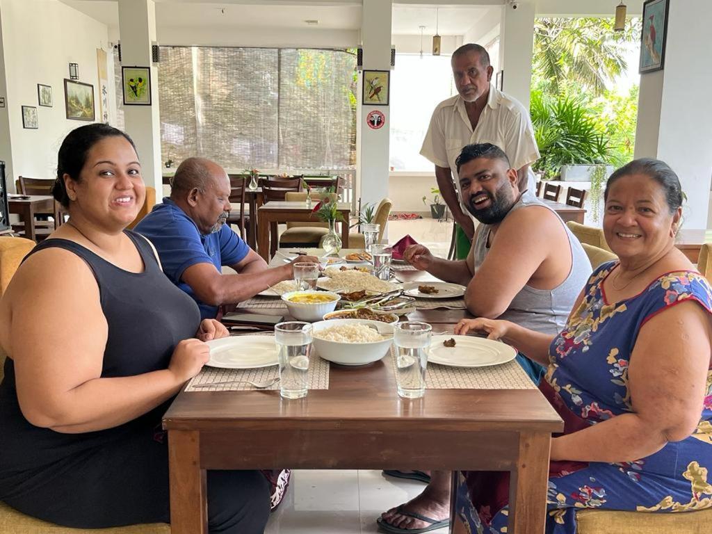 Kandy Rivers Edge Nature Resort מראה חיצוני תמונה
