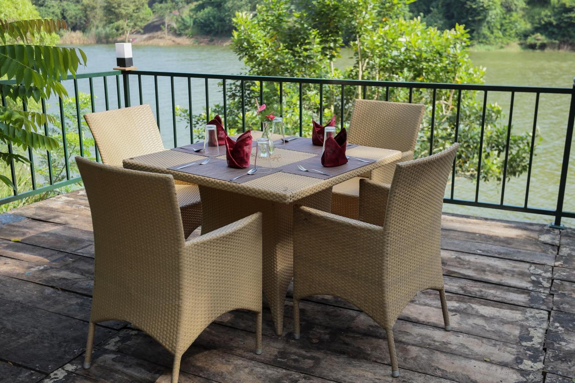 Kandy Rivers Edge Nature Resort מראה חיצוני תמונה