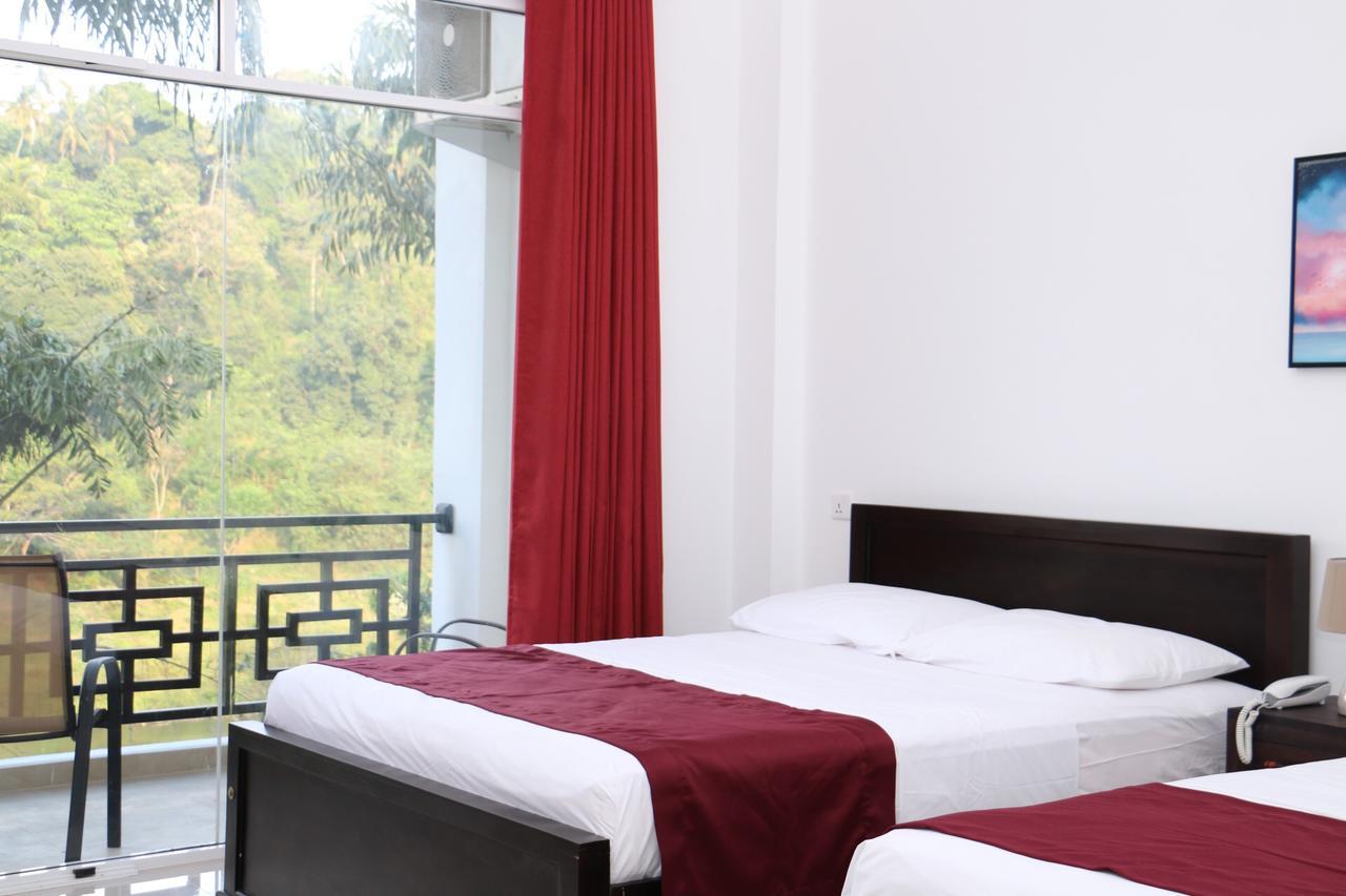 Kandy Rivers Edge Nature Resort מראה חיצוני תמונה