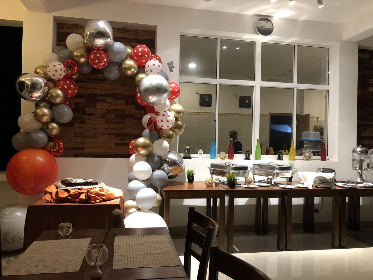 Kandy Rivers Edge Nature Resort מראה חיצוני תמונה